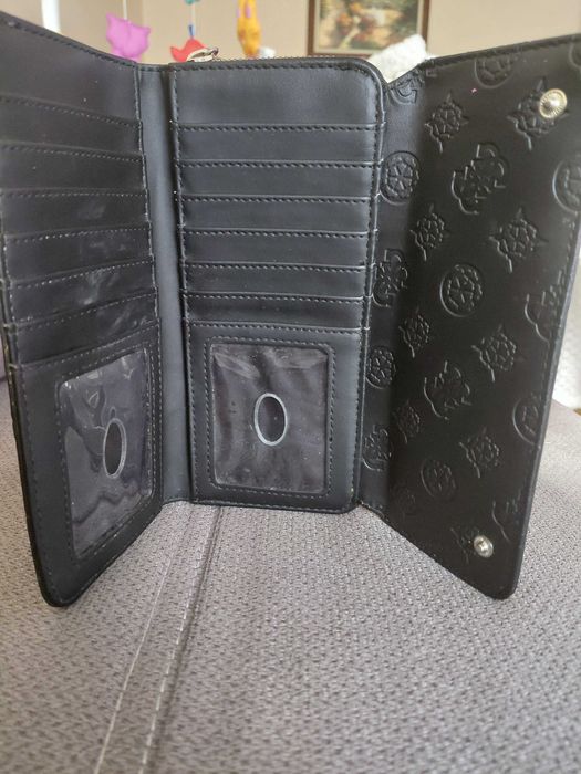 Дамско портмоне GUESS