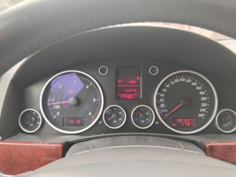 Vând vw toaureg 2.5 l