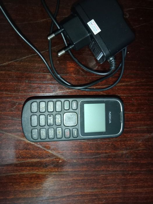 Кнопочный телефон Nokia 1280