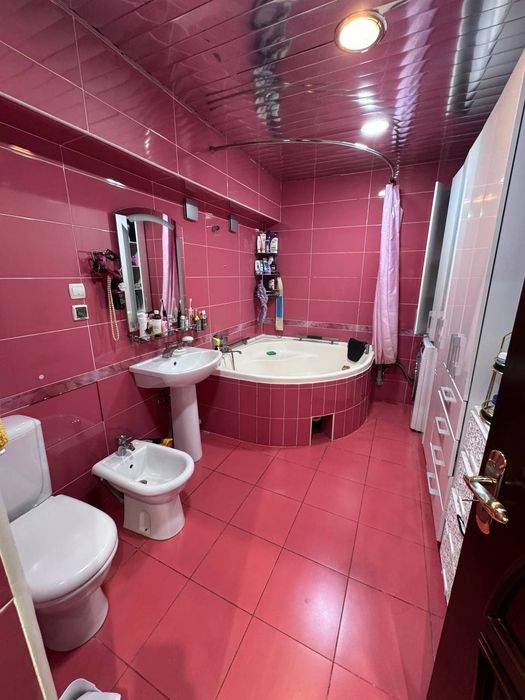 Продаётся 3ком на Ц-5, 70м2 ор-р: Финансовый Институт, ул.Амир Темура