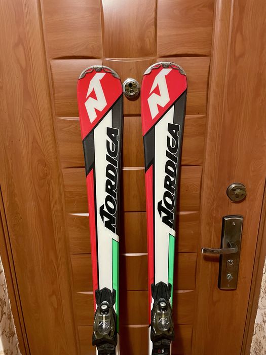 Schiuri 160 cm nordica schi skiuri ski