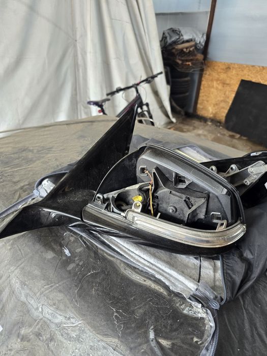 Огледала за BMW F21