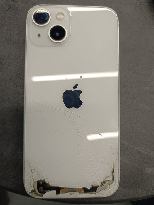 Айфон 13. Аккумулятор 67%