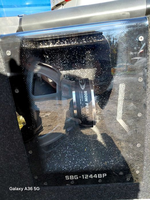 Бас каса със усилвател