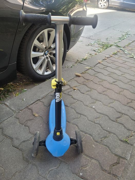 Vând trotineta pentru copii