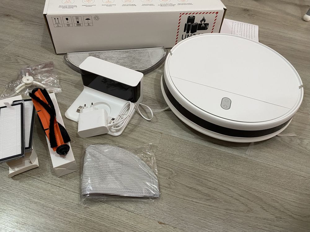 Робот прахосмукачка Xiomi Mi Robot Vacuum Mop Essential