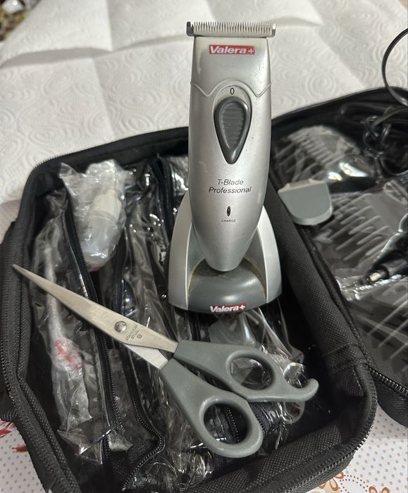 Mașină de tuns barba și contur