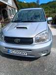 Vând Toyota RAV4