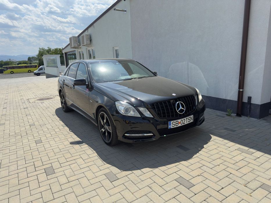 Mercedes-Benz E Mercedes-Benz E220 CDI Avantgarde | 2011 | 2.1 Diesel 170 CP | Automat