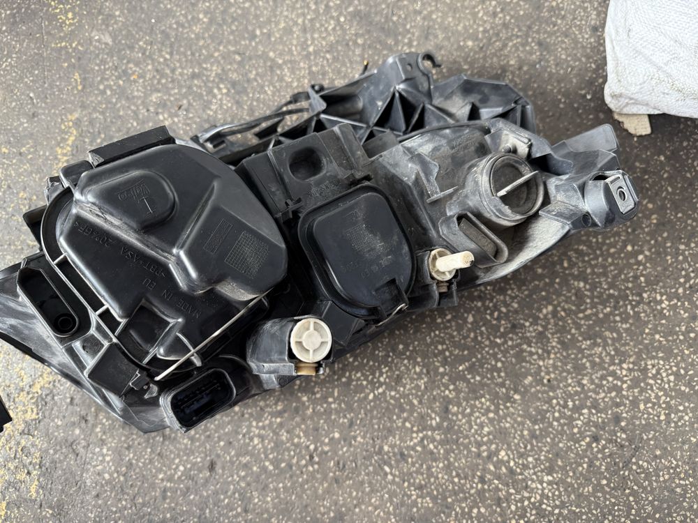 Ляв фар за BMW E90/E91