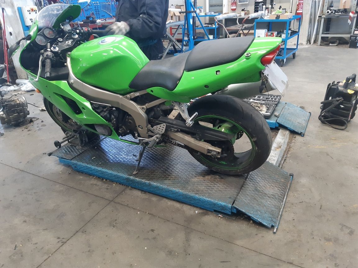 Мотоциклет Кавазаки(Kawasaki  ninja 636)-на части