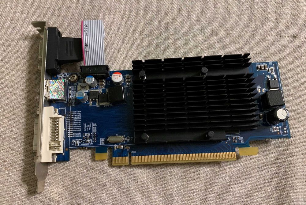 Placa video Sapphire HD4350 256MB DDR2 64-Bit, DVI, VGA, HDMI PCI E