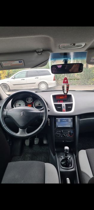 Peugeot 207 1.4 benzina