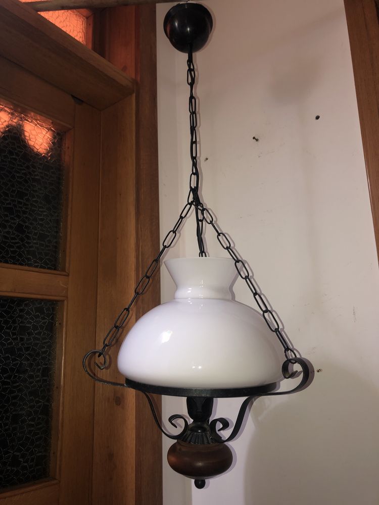 Candelabru,lustra,lampa rustica de tavan germana,cu abajur opalina