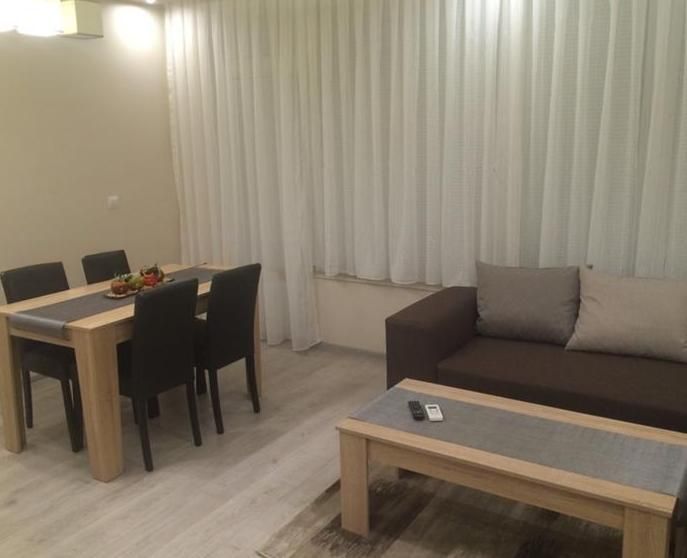 Дава се под наем Двустаен апартамент в Пловдив, Кършияка - 78 кв.м за 550 € - Снимка #1
