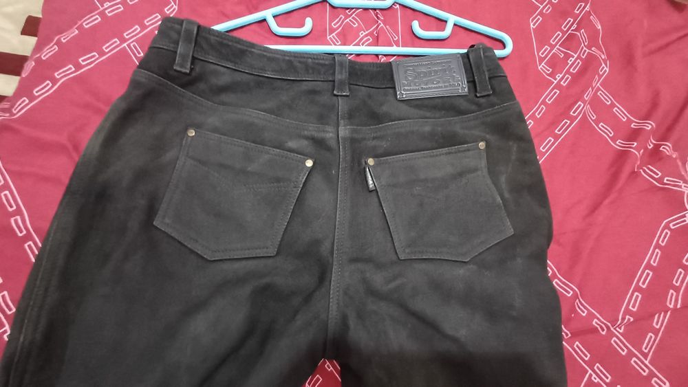 Pantaloni de piele pentru motor