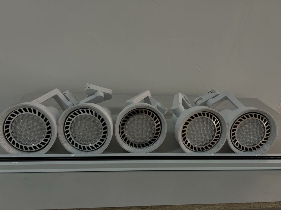 Трековый светильник 5 ламп