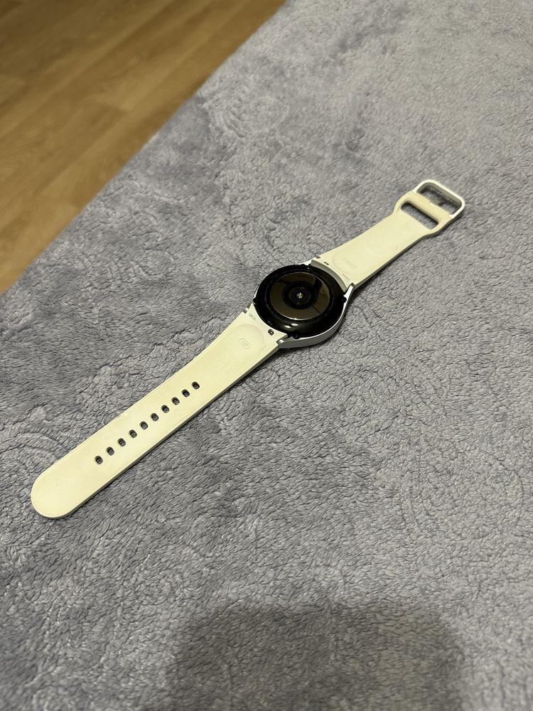 Смарт часы Samsung galaxy watch 40 mm