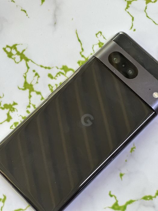 Google pixel 7.