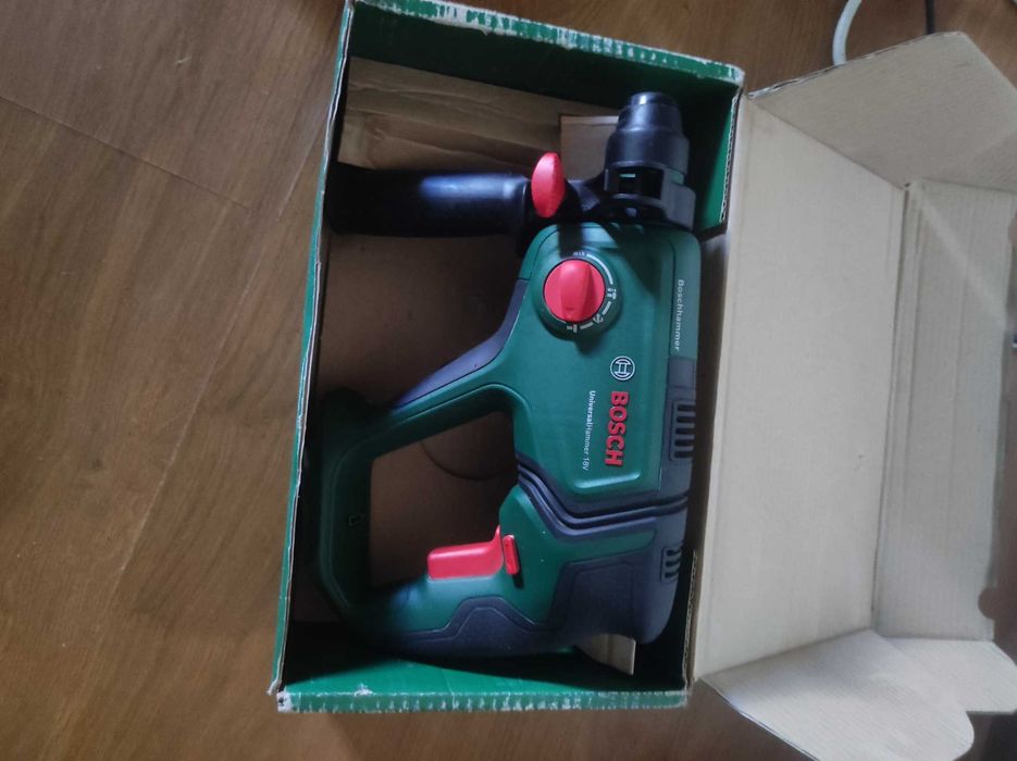 Bormașină Bosch 18V acumulator