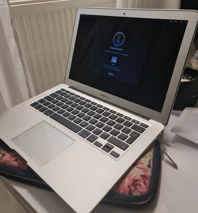 MacBook Air 13” (2017) IMPECABIL – 128 GB
