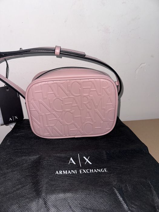 Чанта Armani Exchange в розов цвят. Неизползвана.