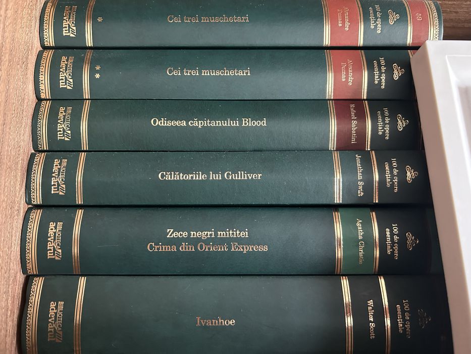 Cartea Singur pe lume! Diverse Carti de la Adevarul!