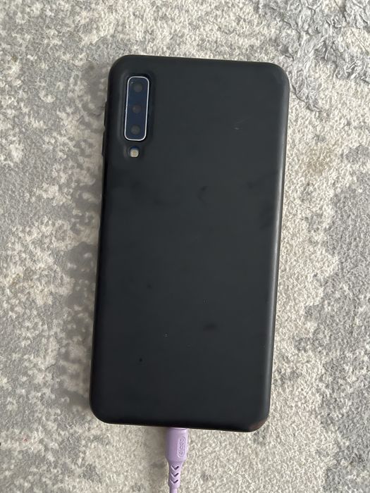 Galaxy A7 (2018) смартфон