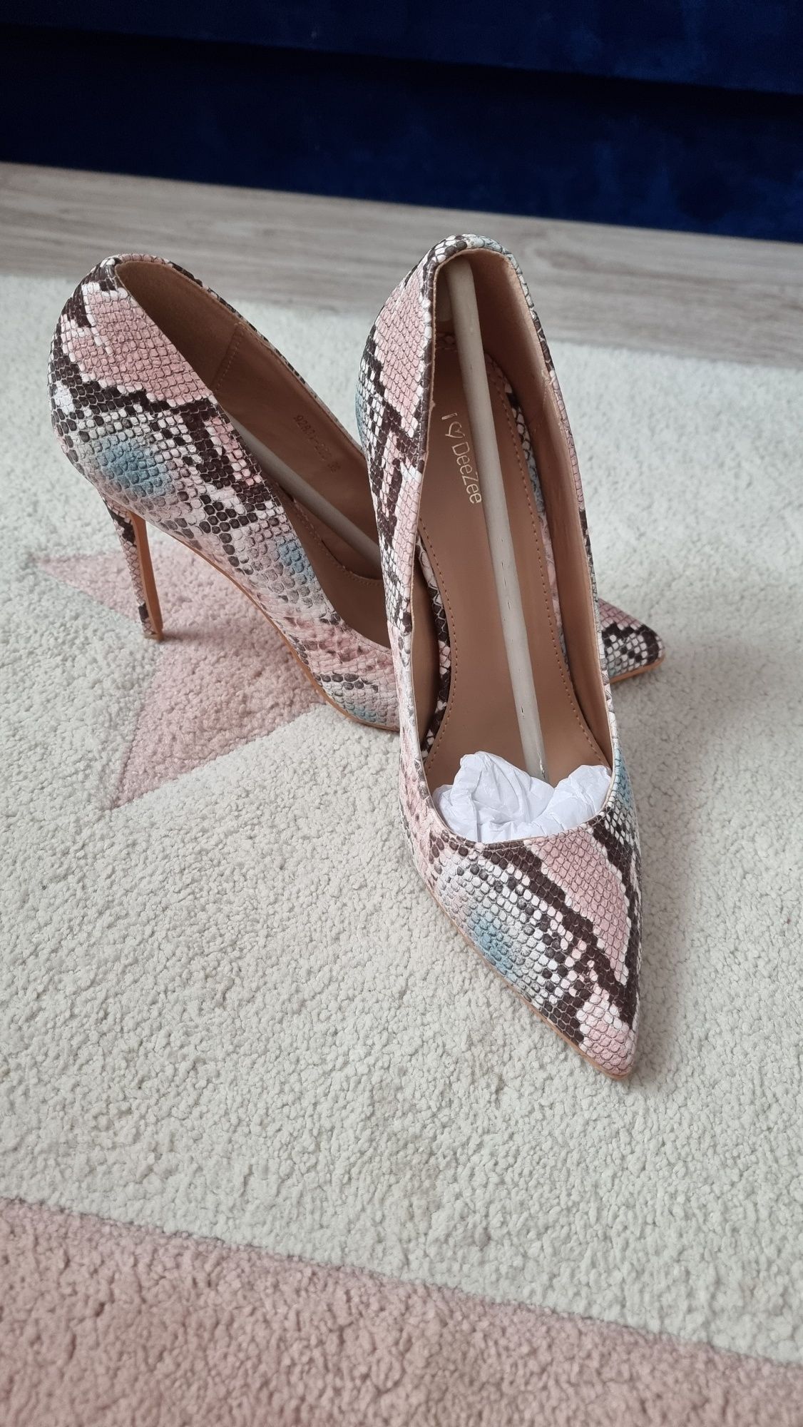 Pantofi stiletto DEEZEE