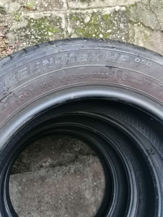 Зимни гуми 2 броя firestone 215/70/16 и 4 броя летни 165/70/14