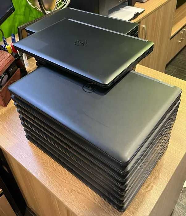 Dell Latitude 5490. Core I5-8350U - 1.7/3.6 GHz. 8/256 GB