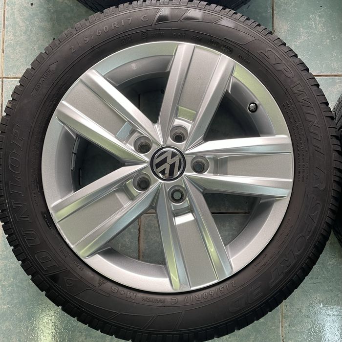 Jante aliaj R17 originale VW T5 T6 anvelope 215/60/17 C Dunlop 2020