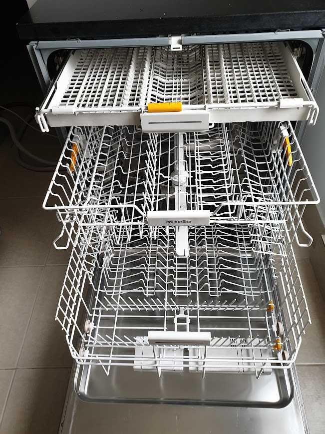 XXL Съдомиялна Miele - Auto Open - 14 Комплекта - Пълно Вграждане 60см