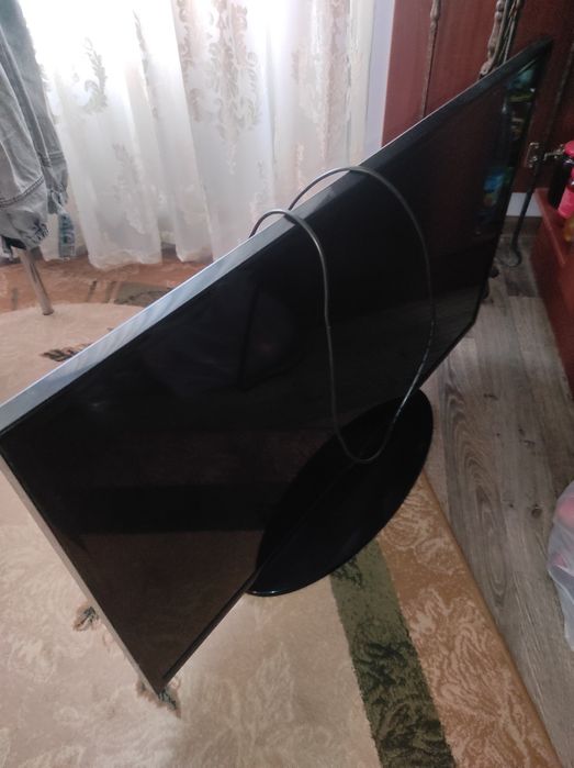 Телевизор samsung