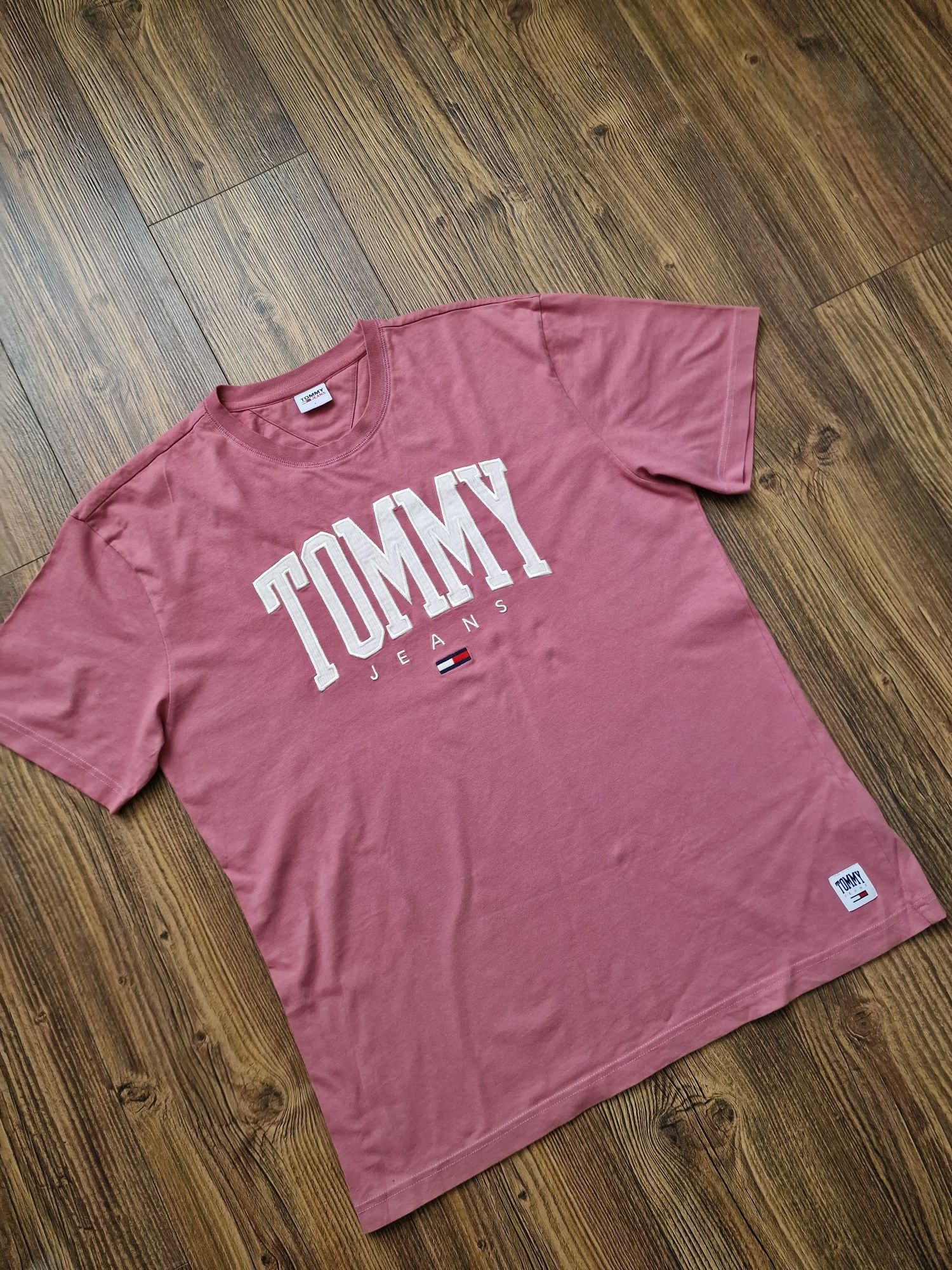 Страхотна мъжка тениска TOMMY HILFIGER размер L / XL