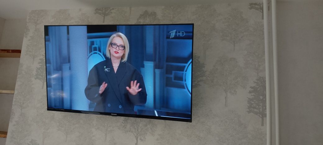 Premier smart tv 43"