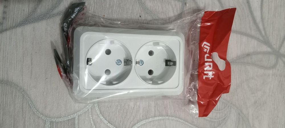 Продам розетки новые с упаковки Каспи