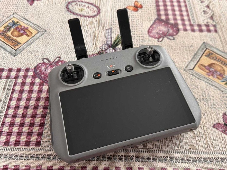 Drona DJI Mini 4 PRO Fly More Combo + Smart Controller RC 2