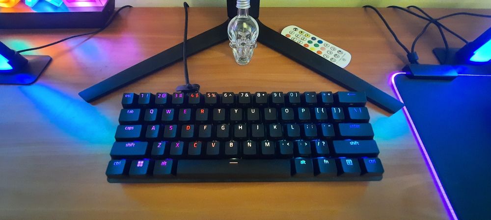 Tastatură Razer Huntsman Mini (Red Switch) – Ca Nouă!