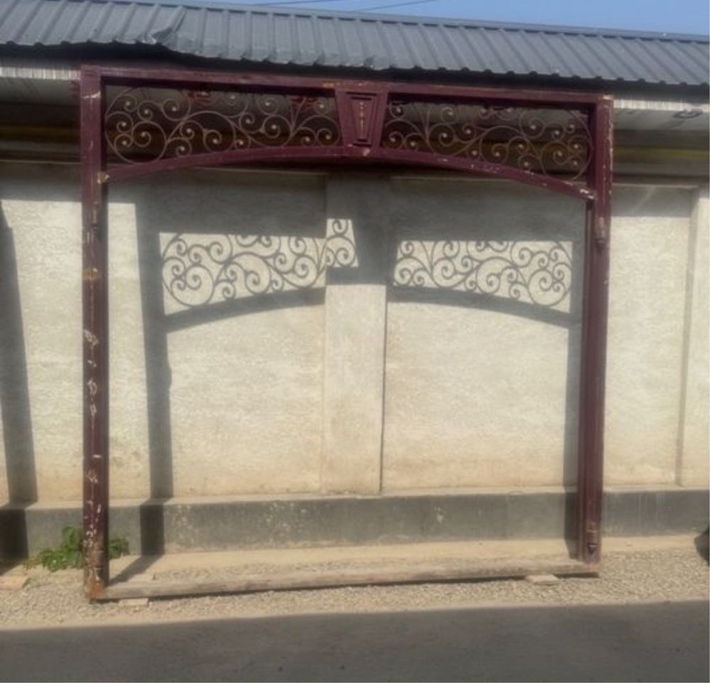 2 ta Judayam baquvvat, zo'r, og'ir darvozalar. Faqat bo'yatish kerak.
