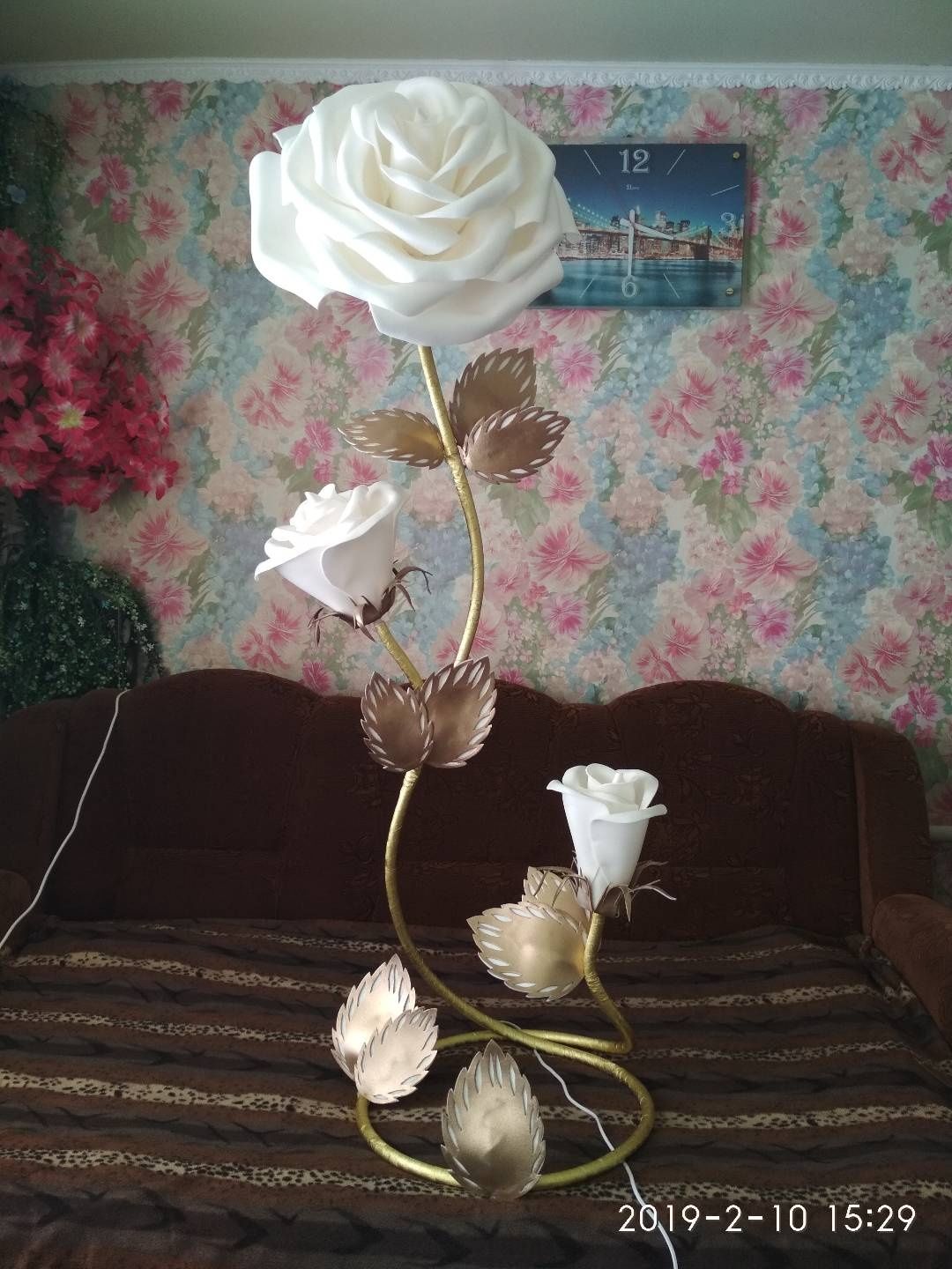 Ростовые цветы из изолона. Светильник Лампа ночник роза