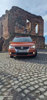 VW Touran 7 locuri, 2.0, 140 hp, culoare - portocaliu