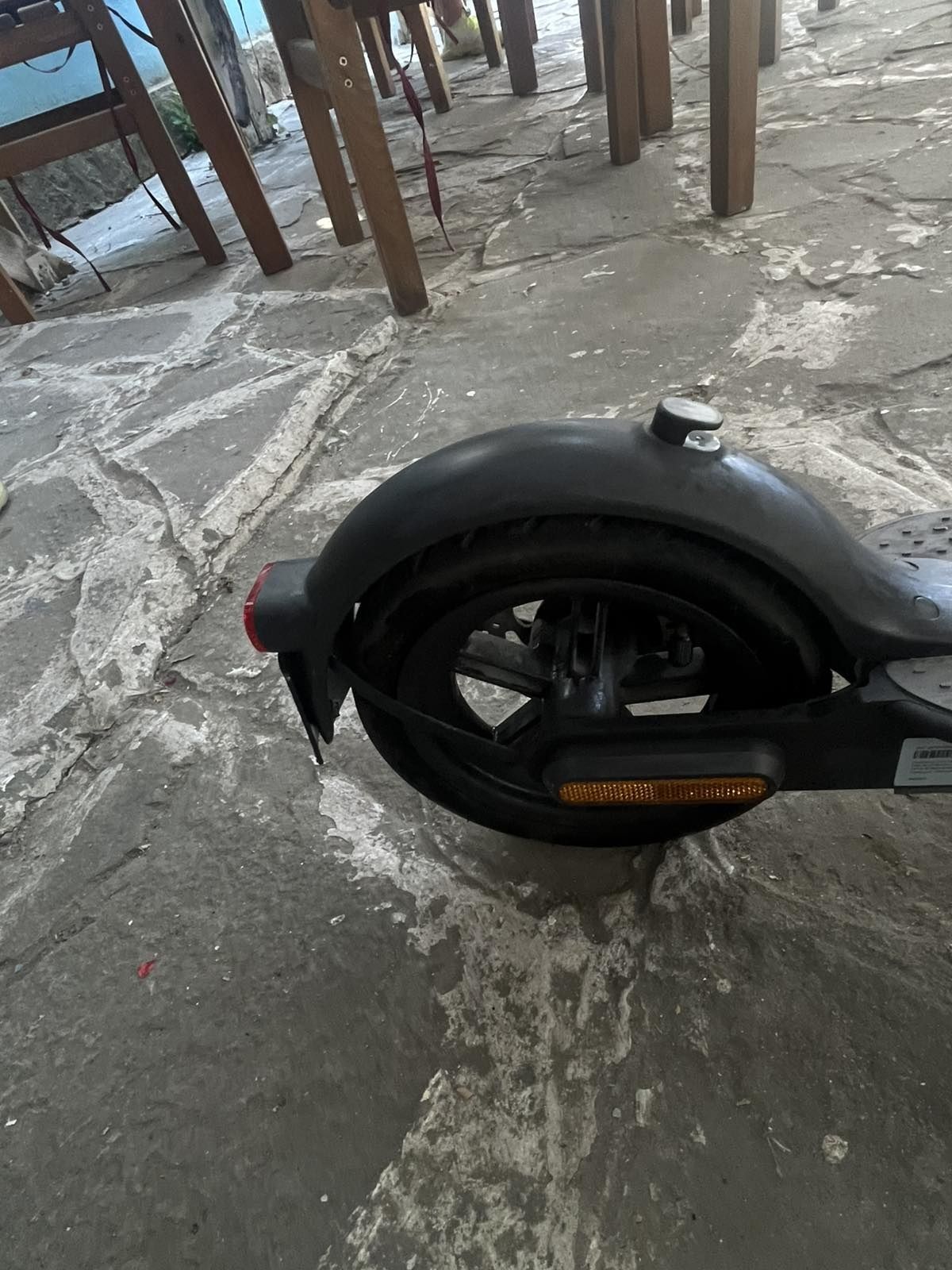 Продавам електрическа тротинетка  Mi electric scooter essential