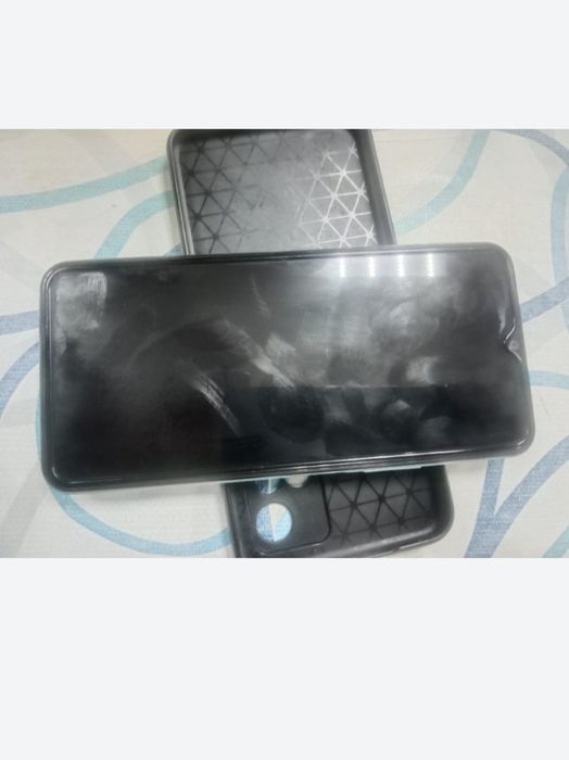 Продам vivo y21 память 64