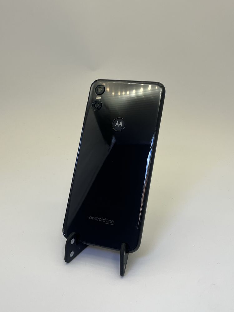 Motorola One XT1941-4, 64GB, 4GB RAM – Отлично състояние