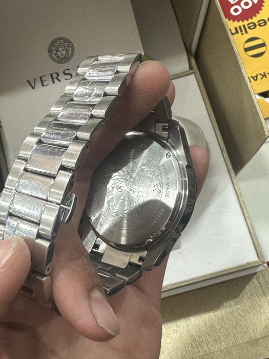versace soat arginal sotiladi