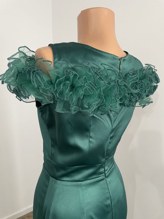 Rochie verde de ocazie cu crapatura