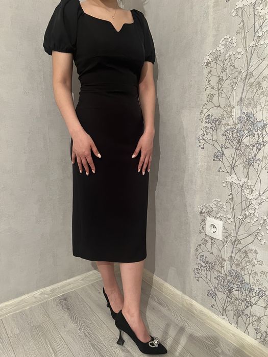 Коктельное платье черного цвета