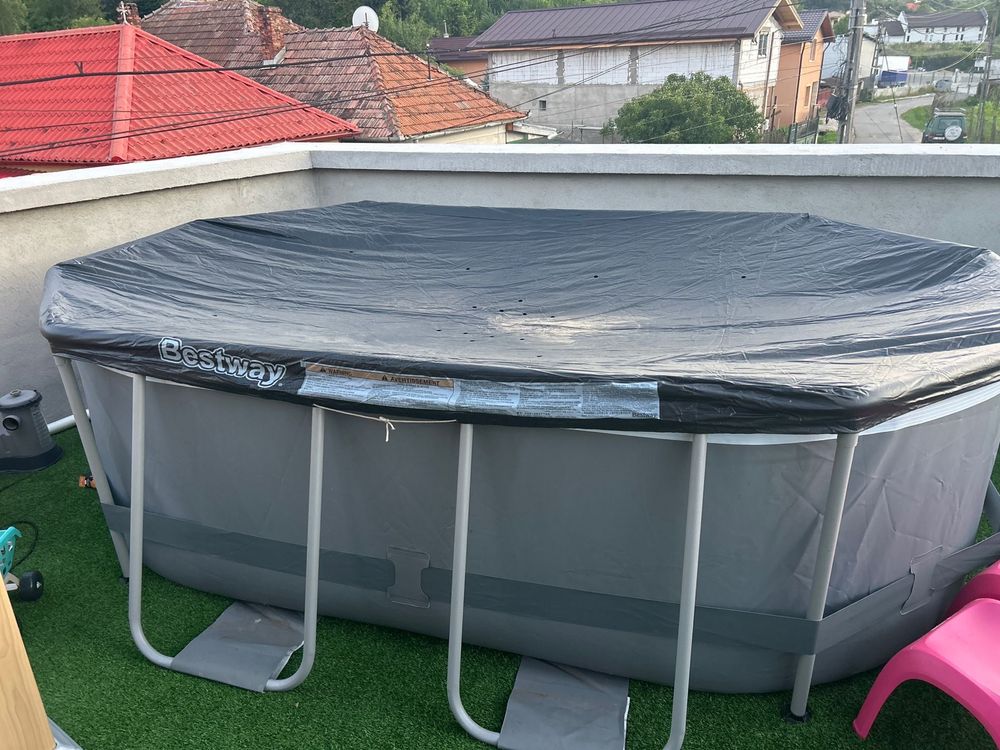 Vand piscina ovala Bestway Steel Pro MAX, cu pompa, scara si accesorii