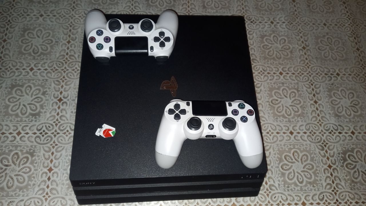 Playstation PS4 pro 1 TB